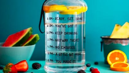 APP下载 LY Sports-“足球智者”：某某教练解读战术变革心得，足球技战术训练全书