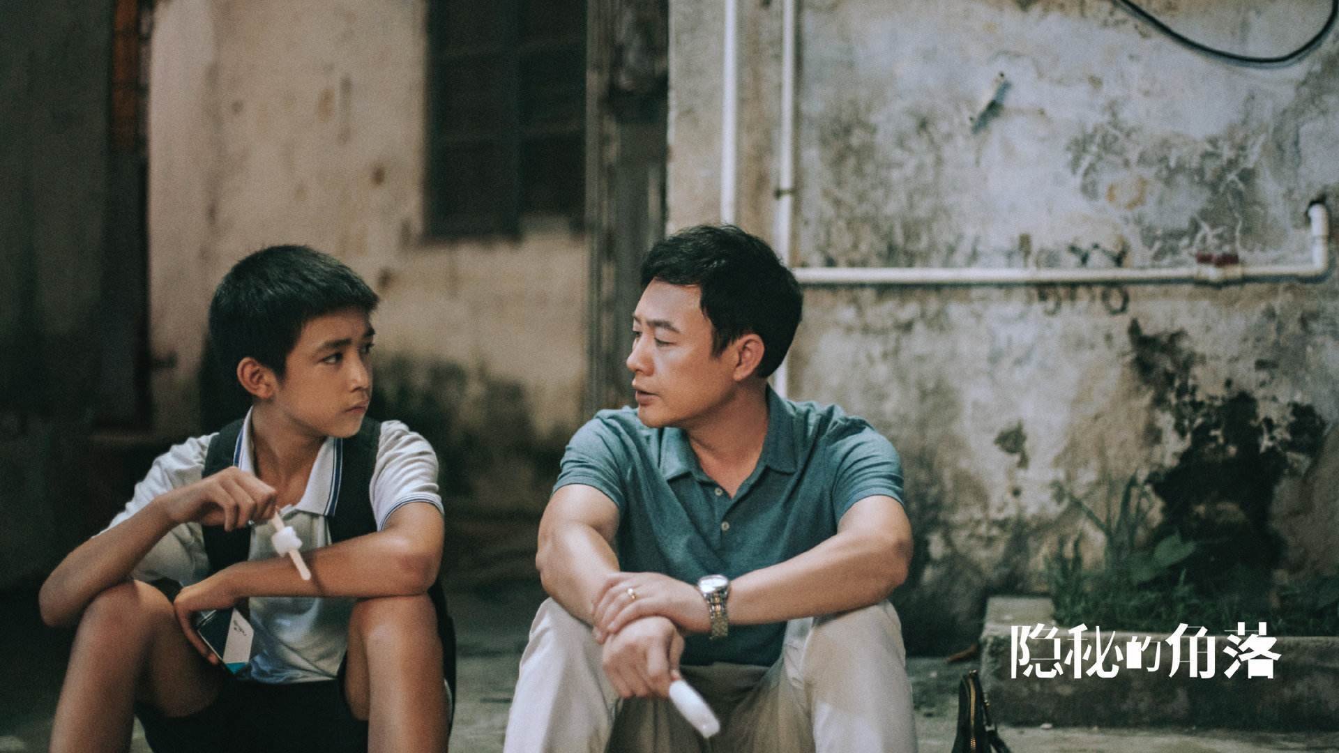 巴特尔的全场防守展现了袋鼠队攻防平衡的重要性，巴特尔代言的篮球鞋